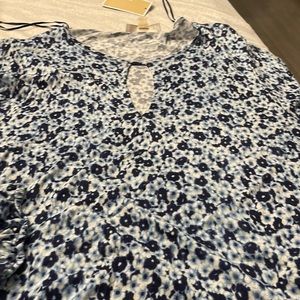 Michael Kors pretty white and blues top